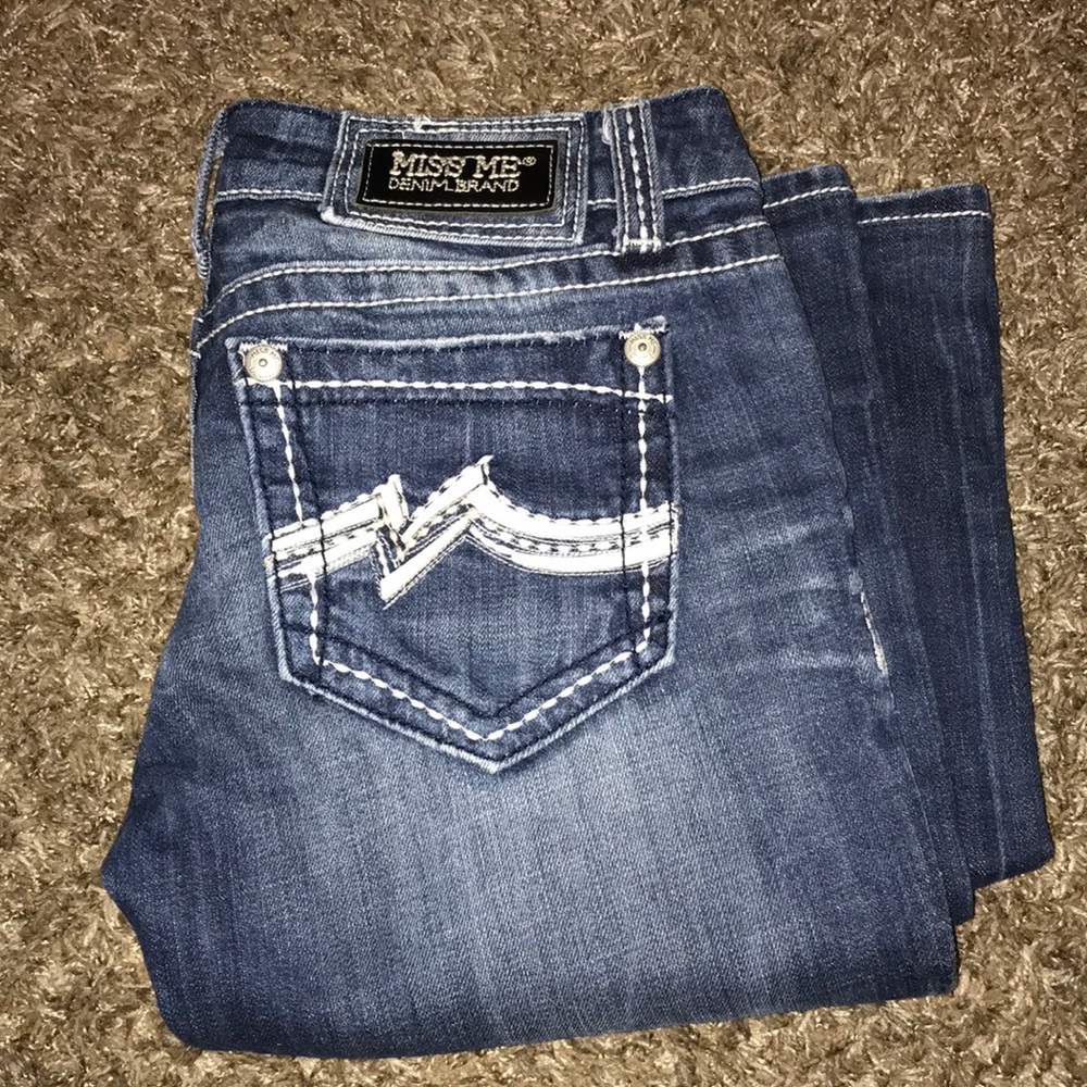 Miss Me Jeans Size 27 Inseam 32 inches